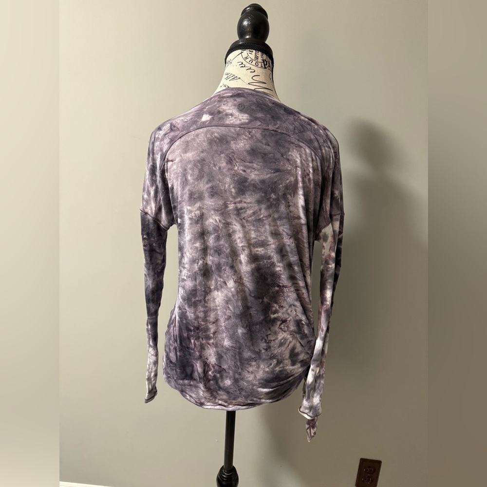 Lululemon To The Point LS tye die shirt - Picture 5 of 6